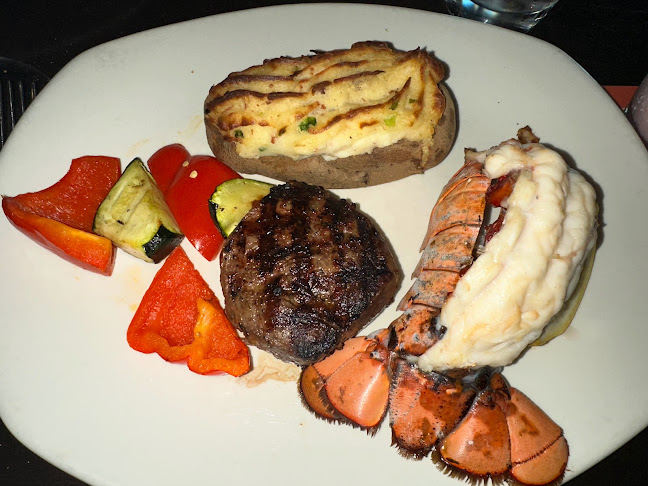 The Keg Steakhouse + Bar - Yaletown - Hospitality and gastronomy
