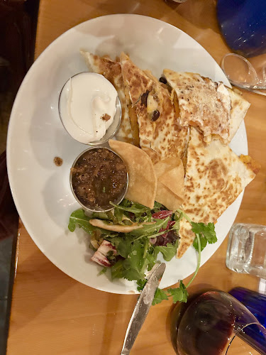 Casero Kitchen Table