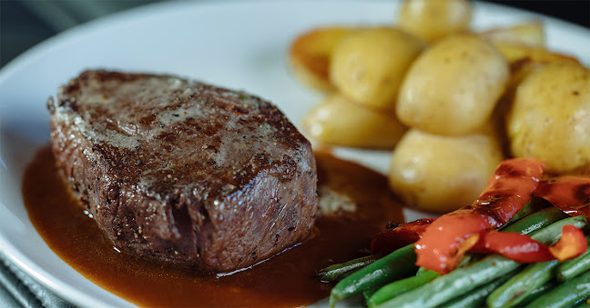 70 University Ave, Toronto, ON M5J 2M4