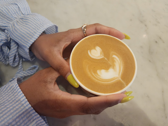 Opinii despre Balzac's Reference Library în Toronto - Hospitality and gastronomy