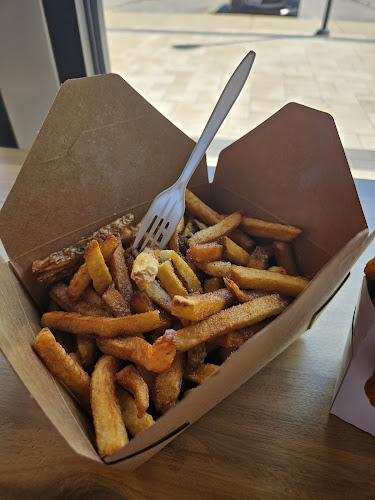 415 Fairview Dr, Brantford, ON N3R 7M3