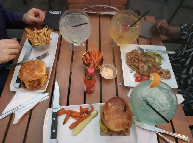 219 Rathburn Rd W, Mississauga, ON L5B 4C1