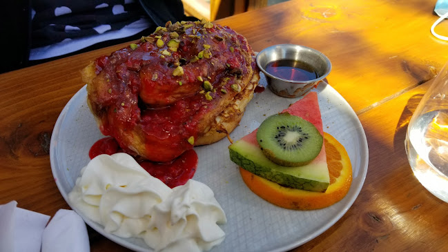 Tiramisu Bistro - Hospitality and gastronomy