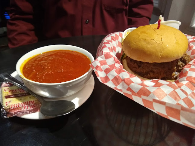 121 17 Ave SE, Calgary, AB T2G 1H3