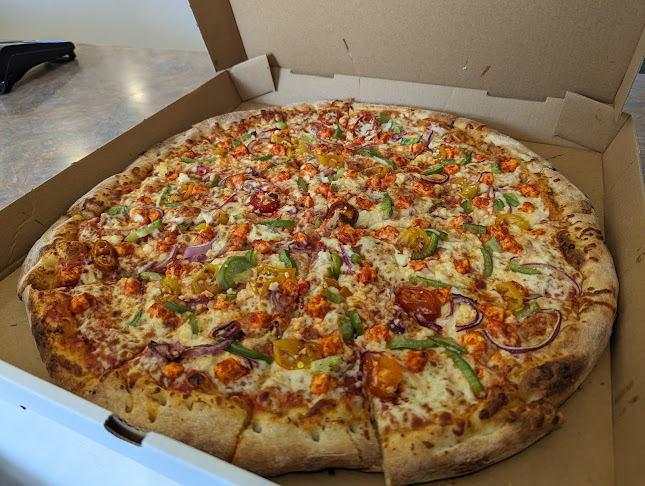 Amadio's Pizza - Hospitality and gastronomy