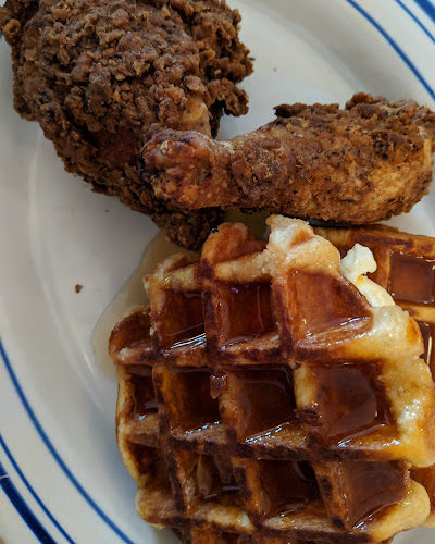 8216 104 Street NW, Edmonton, AB T6E 4E5