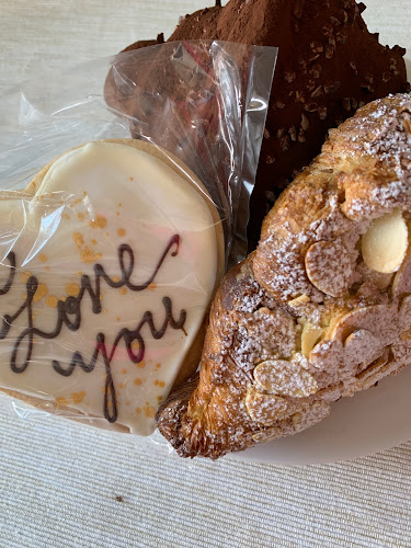 Cadeaux Bakery - Vancouver