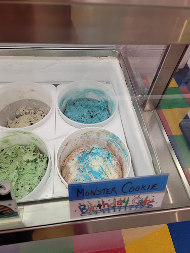 Scooper's Ice Cream Treats - Hospitality and gastronomy