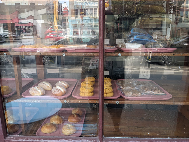 1714 Government St, Victoria, BC V8W 1R4