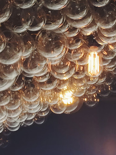 Opinii despre Shelter Cocktail Bar în Calgary - Hospitality and gastronomy