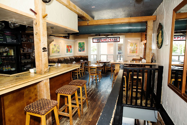 1068 Yonge St, Toronto, ON M4W 2L4