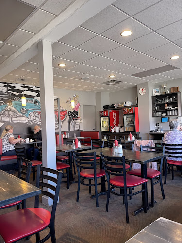 Opinii despre Red Top Drive Inn în Winnipeg - Hospitality and gastronomy