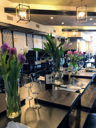 Nine North (Viet-Thai Cuisine)