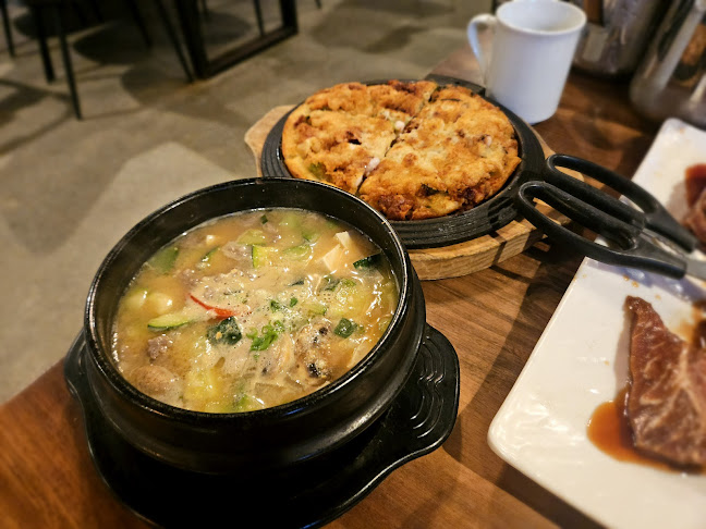 403 North Rd #301, Coquitlam, BC V3K 3V9