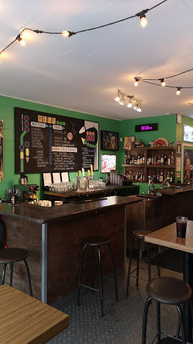 Comentarii opinii despre Pokeys Pinball Cafe