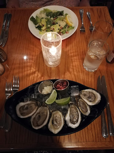 Chez Piggy Restaurant & Bar - Hospitality and gastronomy