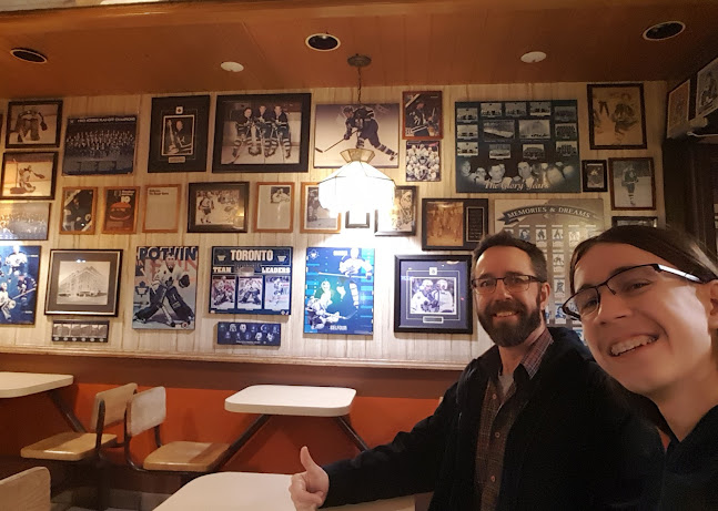 Opinii despre John Anderson Charcoal Broil Hamburgers în Mississauga - Hospitality and gastronomy