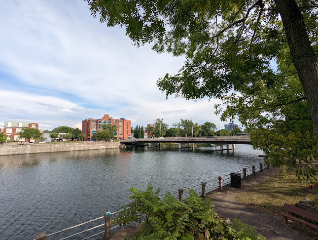 Taris on the Water - Hospitality and gastronomy