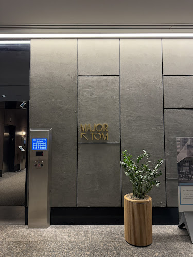 Comentarii opinii despre Major Tom Bar