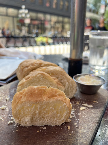 Opinii despre The Old Spaghetti Factory în Vancouver - Hospitality and gastronomy