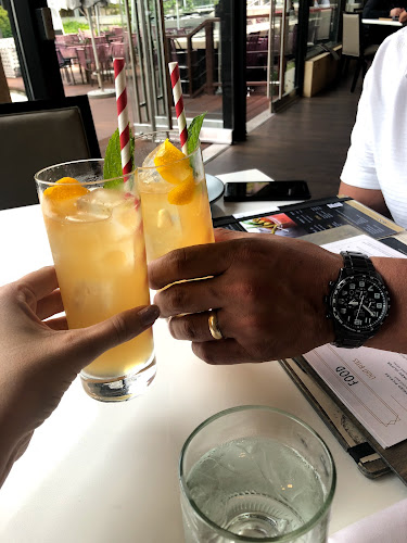 H2 Kitchen + Bar - Hospitality and gastronomy