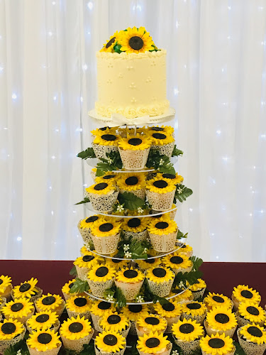 Dina's Custom Cakes - Tillsonburg