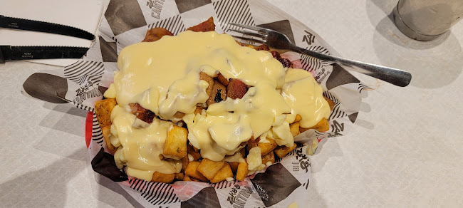 220 Elgin St, Ottawa, ON K2P 1L7