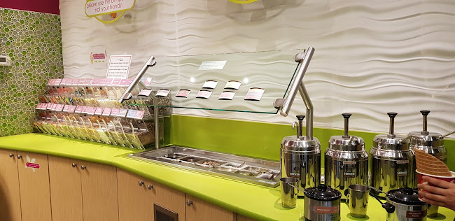 Menchie's - Hospitality and gastronomy