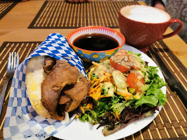 Opinii despre Miche Cafe & Bar în Victoria - Hospitality and gastronomy