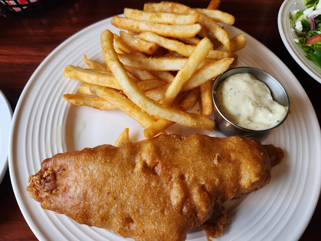 260 Pinewood Park Dr, North Bay, ON P1B 8Z4