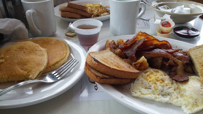 996 Confederation St, Sarnia, ON N7S 1G9