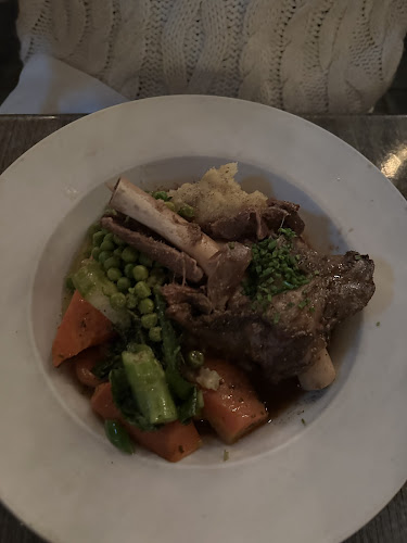 15782 Marine Dr #5, White Rock, BC V4B 1E6