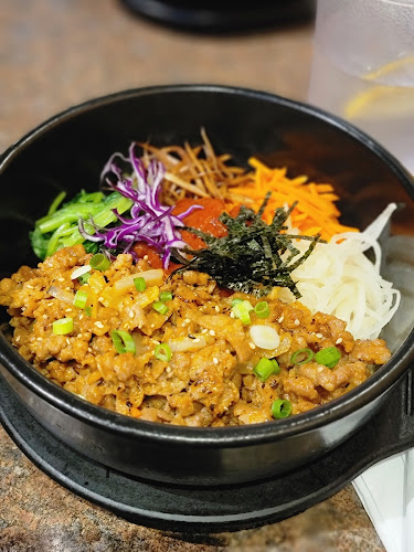 530 Bernard Ave, Kelowna, BC V1Y 6P1