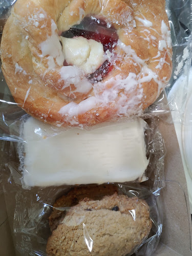 Honest Louie's Bakery Closing Sun. May. 21st 6:00pm - Oshawa