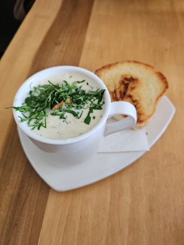 Tide and Vine Oyster House - Niagara Falls