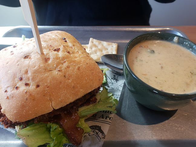 Opinii despre Mulligan's Restaurant & Lounge în Winkler - Hospitality and gastronomy