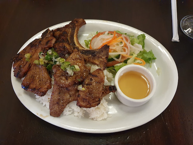 Opinii despre Joyeaux Café & Restaurant în Vancouver - Hospitality and gastronomy