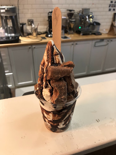 Soft Peaks Ice Cream