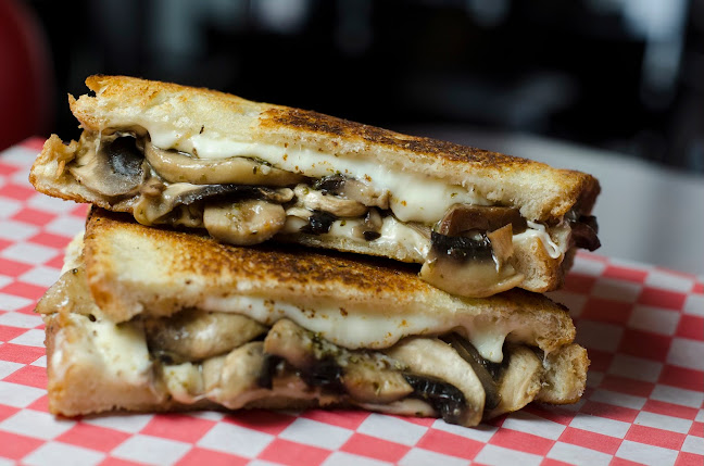 Toasty's Grilled Cheese & Salad Bar - Windsor