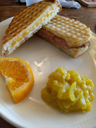 Comentarii opinii despre Kitchen Witch Tea Room & Country Crafts