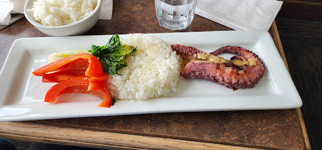 Shady Rest | Restaurant & Pub - Qualicum Beach