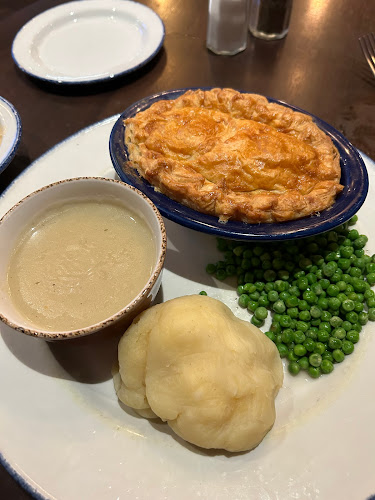 2315 Yonge St, Toronto, ON M4P 2C6