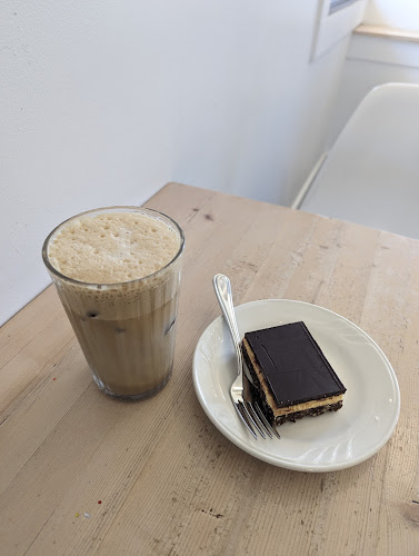 Opinii despre White Rabbit Coffee Co. în Nanaimo - Hospitality and gastronomy