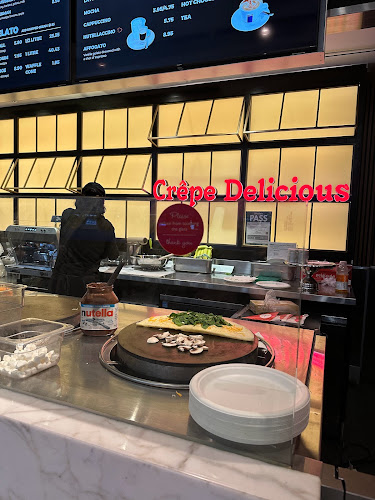 Crepe Delicious Toronto Eaton Centre