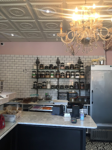 Comentarii opinii despre Avoca