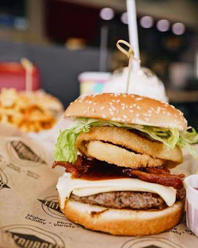 Opinii despre Fatburger Walnut Grove în Langley Twp - Hospitality and gastronomy