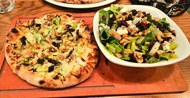 Famoso Italian Pizzeria - Eastgate - Hospitality and gastronomy