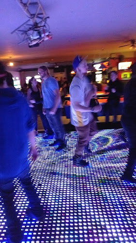 Comentarii opinii despre The Industry