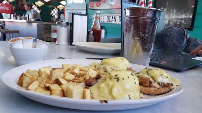 Bobby Sox 50's Diner - Hospitality and gastronomy