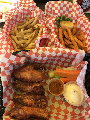 Ellen's Bar & Grill - Brampton